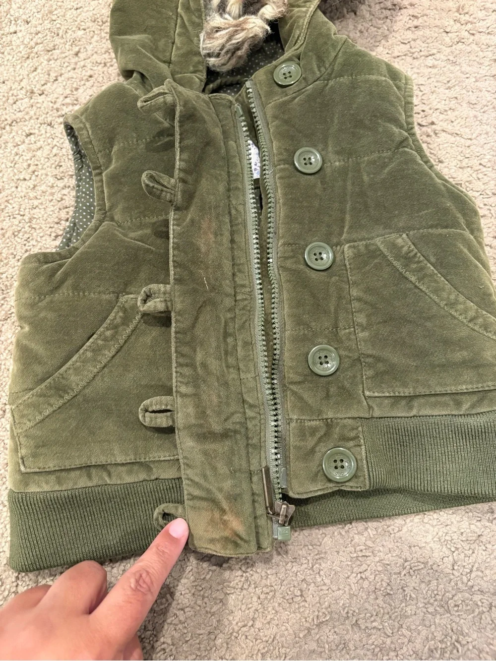 Baby Gap velvet hooded zip vest featuring a faux-fur lined hood Toddler Girls 2T